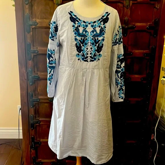 chelsea and theodore embroidered dress The Gianna Dress – Alivia main image 0